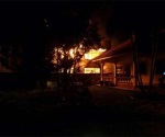 Incendio en colegio de Tailandia; mueren 17 alumnas