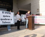Telefonistas marchan contra división de Telmex
