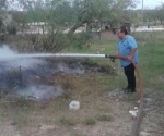 Combaten incendio por quema indiscriminada de basura