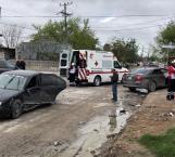 Fuerte choque en la Juárez deja dos personas lesionadas