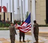Marines de EU izan bandera en el Consulado de Matamoros