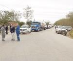 Bloquean pozos de hidrocarburos