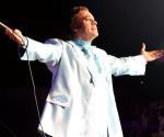 Músicos, actores y políticos lamentan muerte de Juan Gabriel