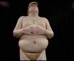 Estatua de Donald Trump desnudo aparece en Miami