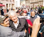 Urge López Obrador a que se indague fortuna de Fox