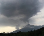 Autoridades atentas por actividad del volcán de Colima