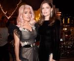 Salma Hayek conmociona Cannes con cabello rosa