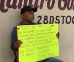Trabajador protesta pacíficamente por despido injustificado