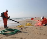 Simula SEMAR derrame de hidrocarburos en el mar