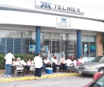 Van telefonistas en contra de IFETEL y división de Telmex