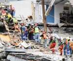 Aumenta a 321 la cifra de muertos por sismo