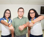 Crean alumnas pulsera para dar alertas