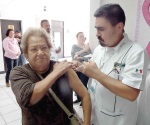 Suspenden aplicación de vacunas en Centro de Salud rector