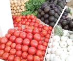Pronostican un alza en los precios de frutas y verduras