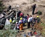Mueren siete tras choque y volcadura en Naucalpan