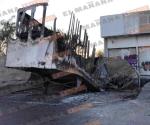 Se incendia caja de tráiler en la Juárez