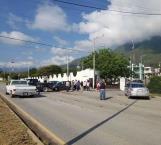 Bloquean libramiento por falta de agua