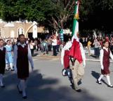 Destacan escuelas en desfile de independencia