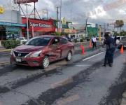 Una mujer lesionada en choque en el bulevar Morelos