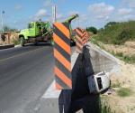 Vuelca auto en puente del poblado Rancherías