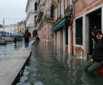 Se preparan por más inundaciones en Venecia