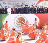 Encabeza el gobernador en Nuevo Laredo desfile de la Revolución Mexicana