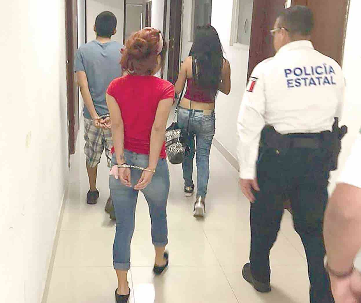 Detienen A Mujeres Por Intervenir En Un Arresto