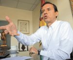 Renuncia delegado de Bolivia tras insultar a AMLO
