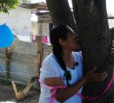 Se casa mujer con un árbol, en Tampico