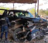 Persecución y balacera entre policías y pistoleros; aseguran dos vehículos abandonados