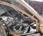 Mueren 2 en accidente e incendio de vehículo