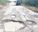 Destrozada carretera San Fernando-Méndez