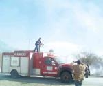 Incendios traen en "jaque" a bomberos