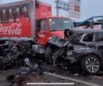 Muertos y múltiples heridos en accidente de 70 autos en Texas