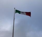 Izan bandera en plaza principal de Reynosa