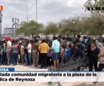 Trasladan migrantes a la plaza de la República