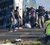 Vuelca autobús; 12 muertos y 10 heridos