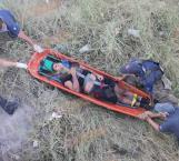 Cae camioneta al Rodhe;12 migrantes lesionados