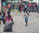 Avanzan 400 haitianos rumbo a la frontera con EU