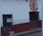 Comando armado ataca estación de Policía en Michoacán