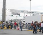 Bloquean puente Pharr