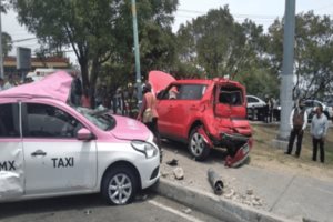 Choque de camión contra 5 vehículos deja 11 heridos en Tlalpan