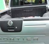 ‘Detienen’ a conductor de camioneta reportada por acoso