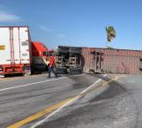 Chocan tráileres; hay dos lesionados