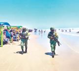 Vigilan soldados accesos a playa