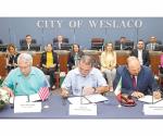 Firman alcaldes acuerdo bilateral