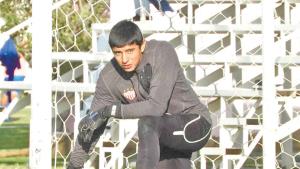 Se viste de héroe, Emiliano Pérez en Sub 20 de los Rayos