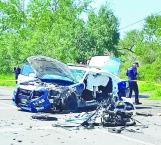 Tres policías heridos en percance