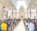 Cientos celebran a la  Virgen de Guadalupe