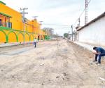 Reparan calles de la zona centro de la Villa